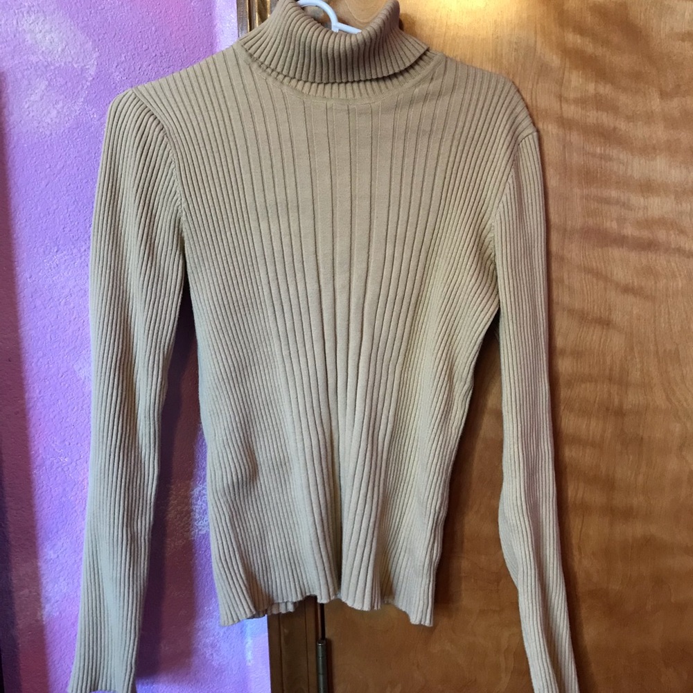 Turtleneck shirt